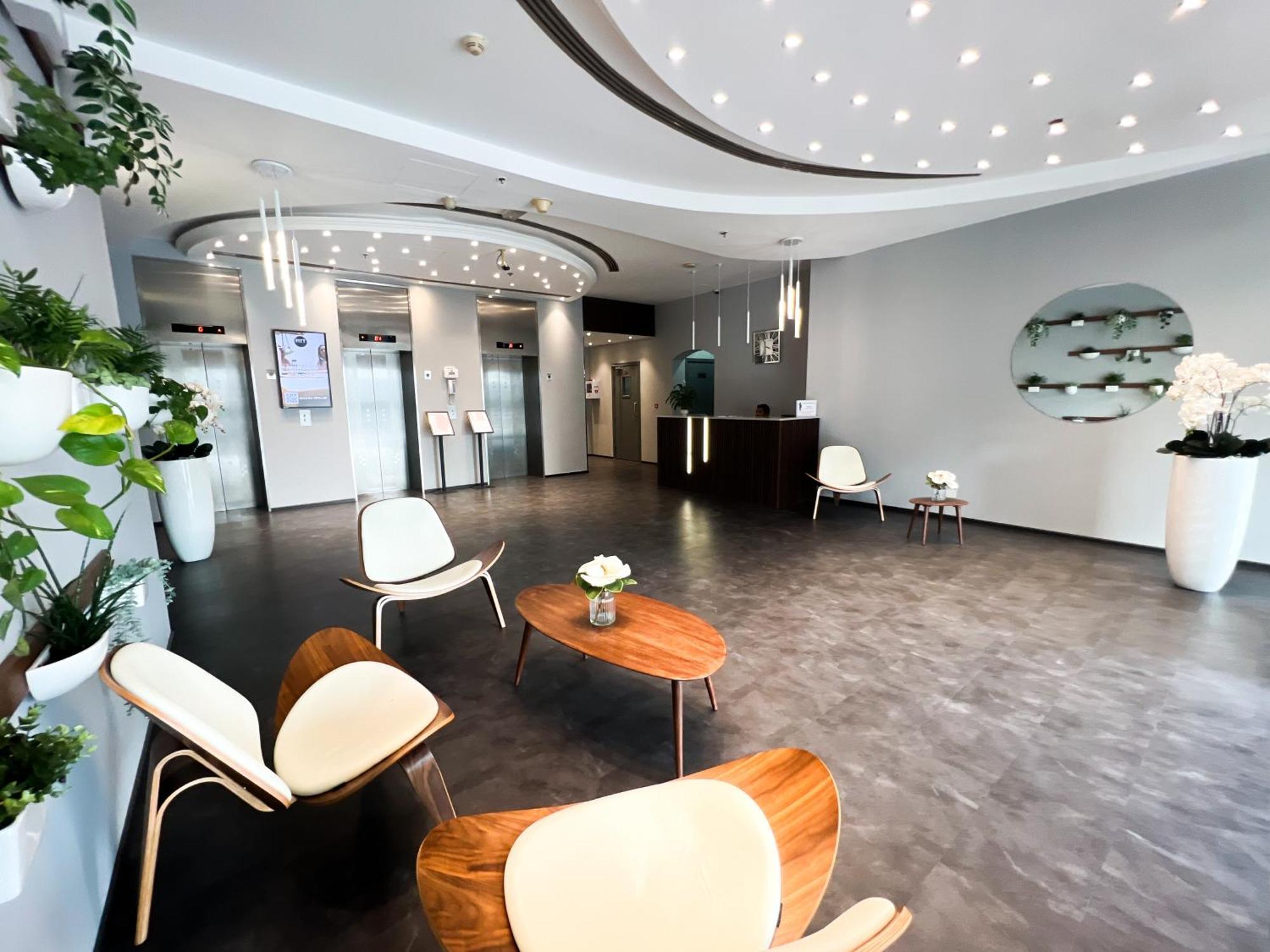Spacious 2 Bed Apt At Marina High Floor Dubái Exterior foto