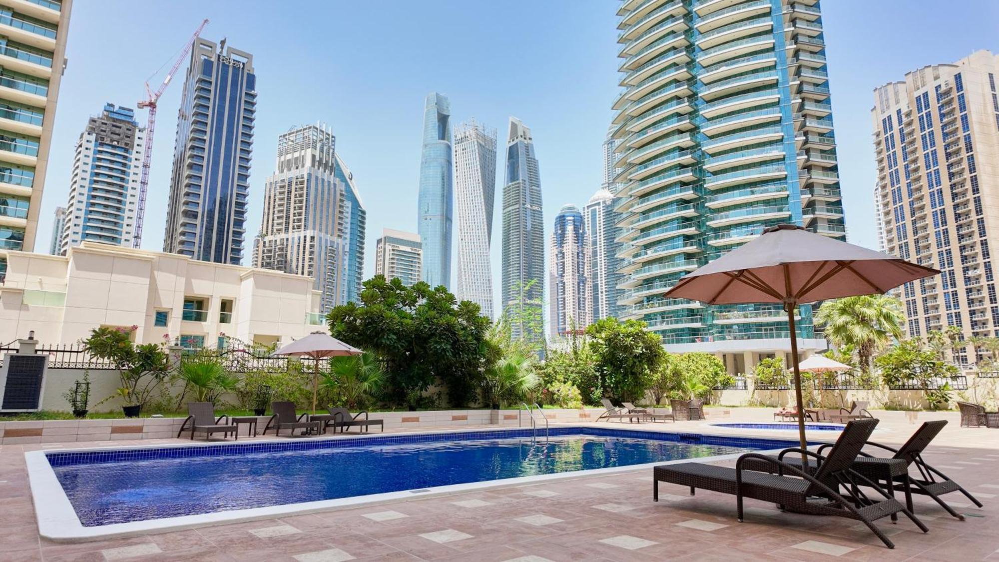Spacious 2 Bed Apt At Marina High Floor Dubái Exterior foto