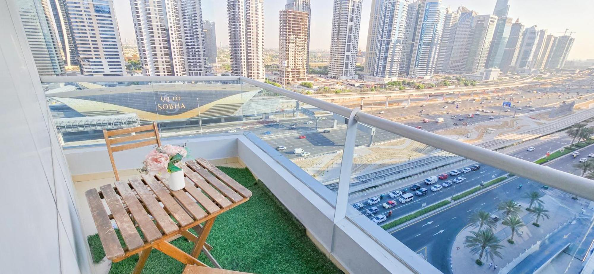 Spacious 2 Bed Apt At Marina High Floor Dubái Exterior foto