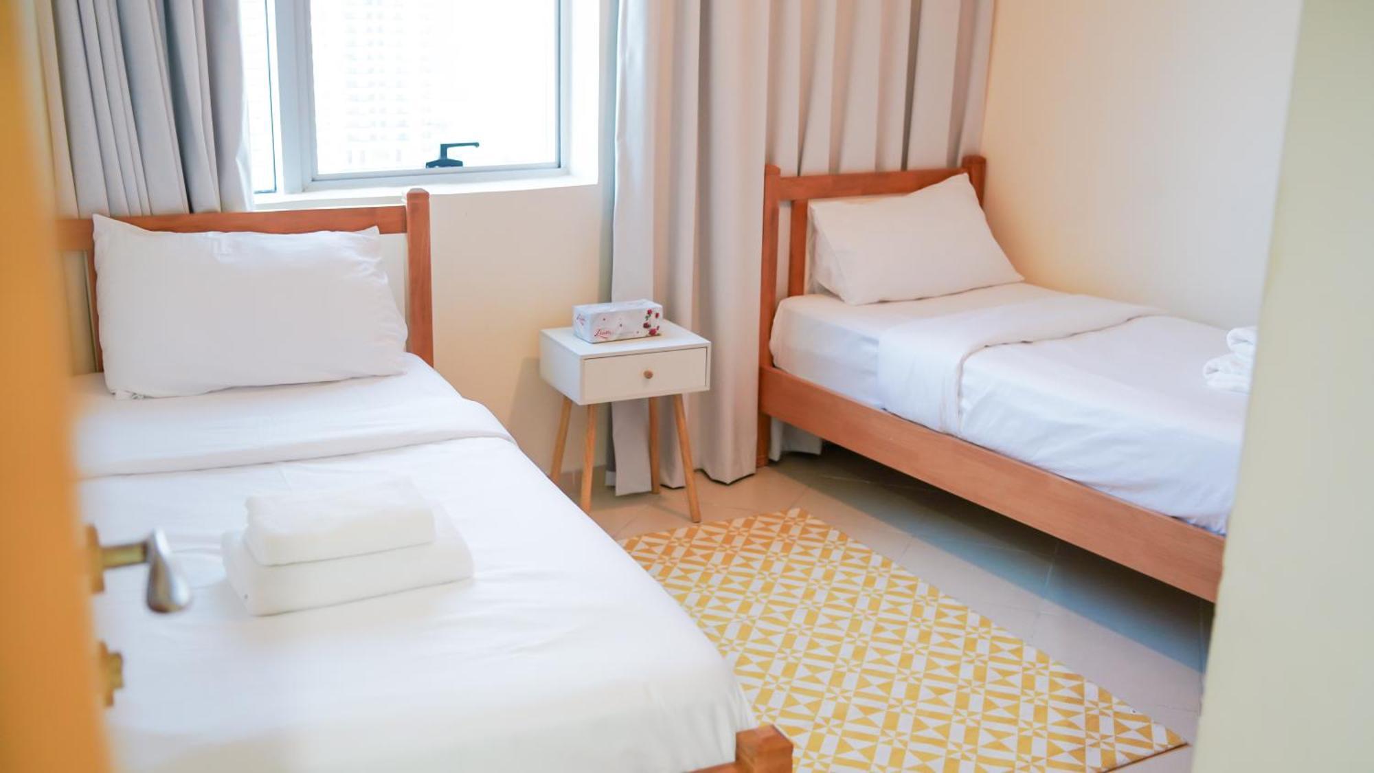 Spacious 2 Bed Apt At Marina High Floor Dubái Exterior foto