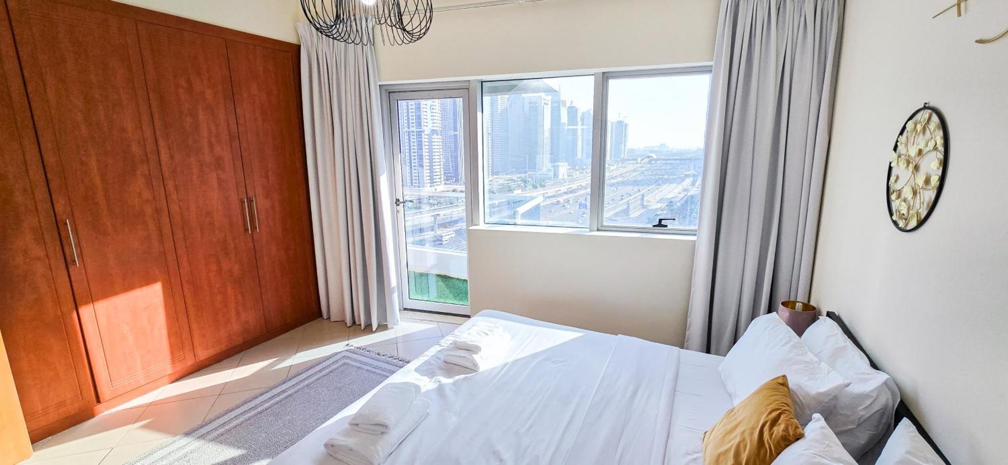 Spacious 2 Bed Apt At Marina High Floor Dubái Exterior foto