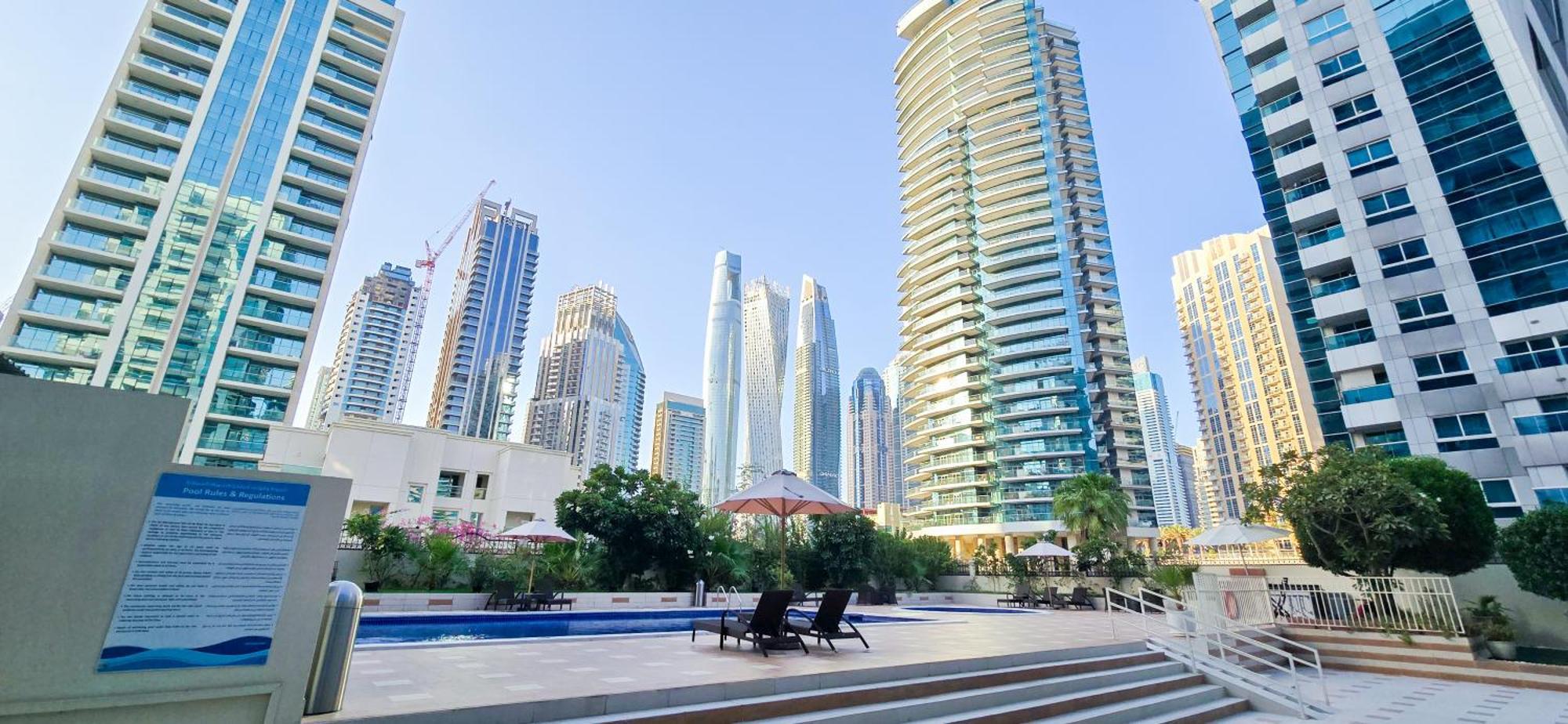 Spacious 2 Bed Apt At Marina High Floor Dubái Exterior foto