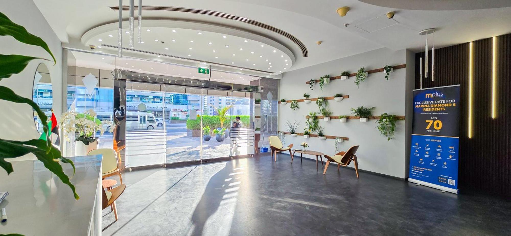 Spacious 2 Bed Apt At Marina High Floor Dubái Exterior foto