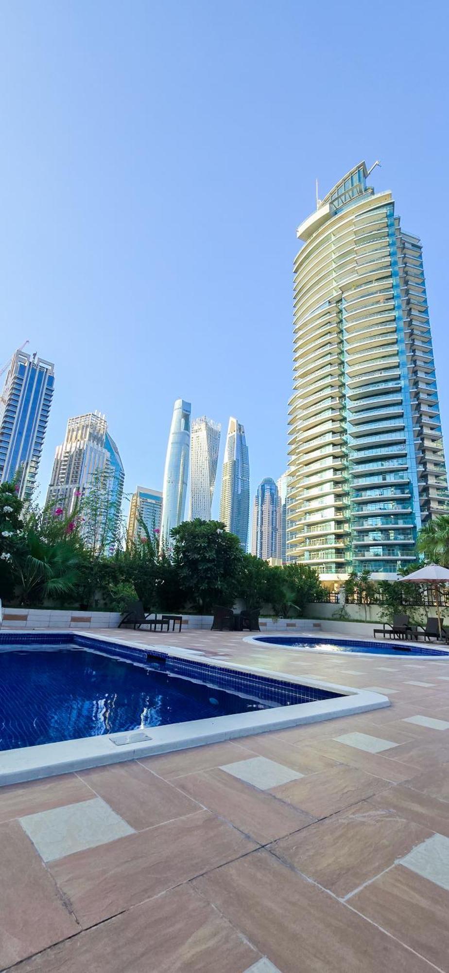 Spacious 2 Bed Apt At Marina High Floor Dubái Exterior foto